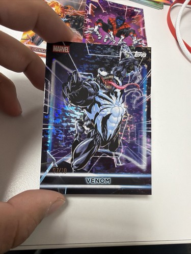 Topps marvel neon venom - marvel,